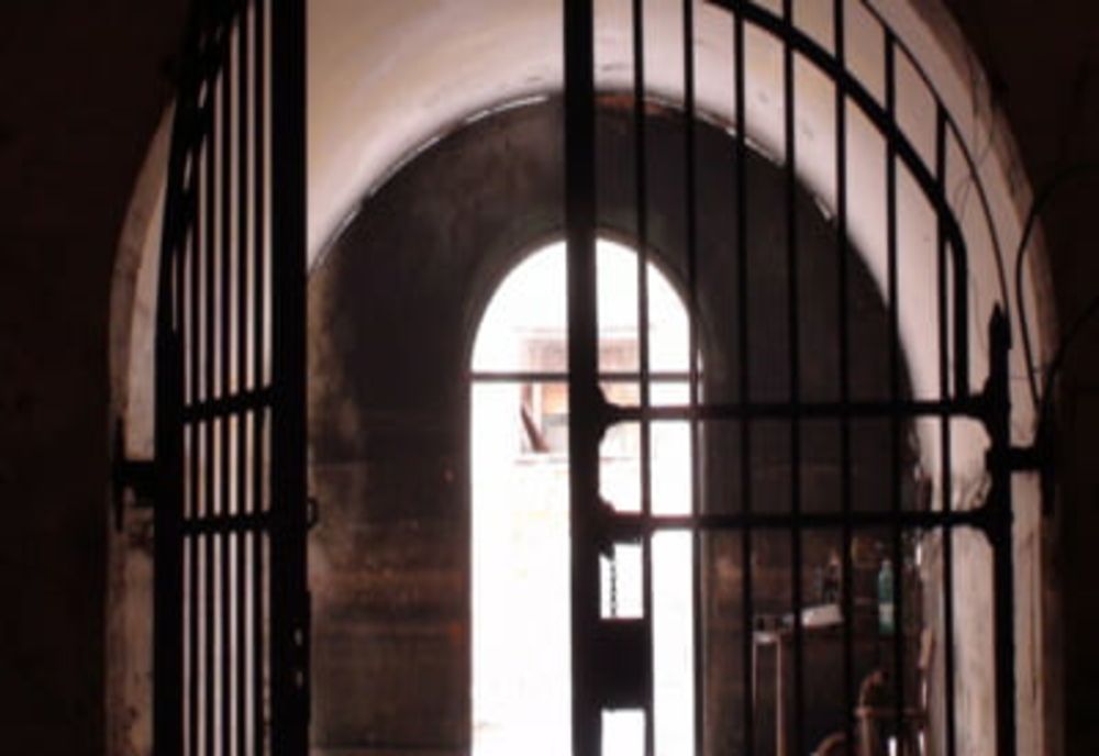 Sexagenar fără înțelepciune: și-a  însușit un bun care nu-i aparținea și a ajuns după gratii