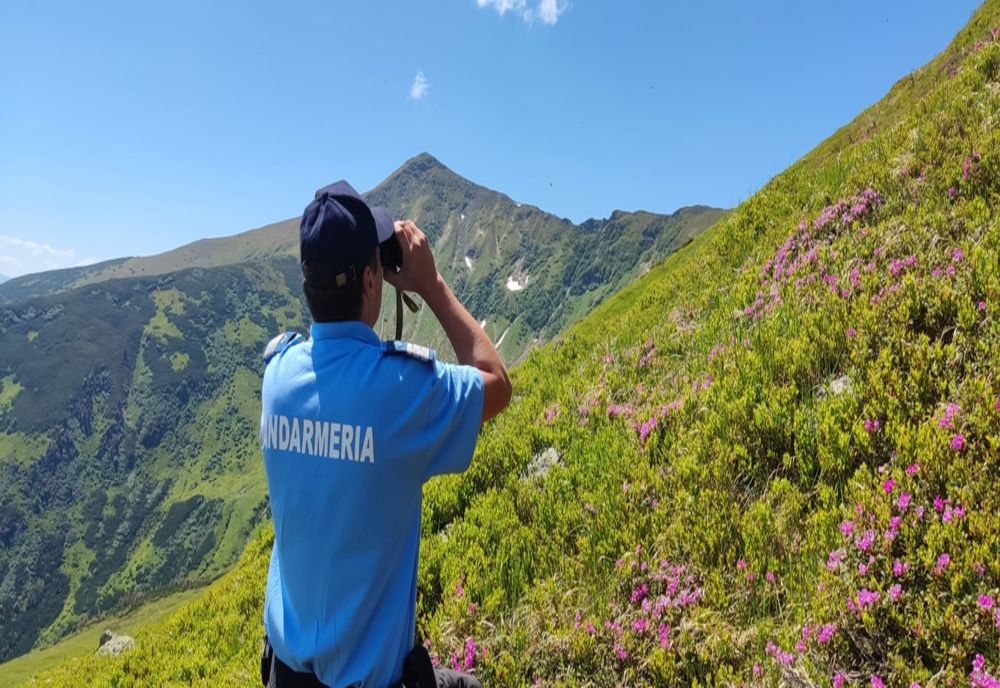 Recomandările jandarmilor maramureșeni pentru drumeții în siguranță pe traseele montane