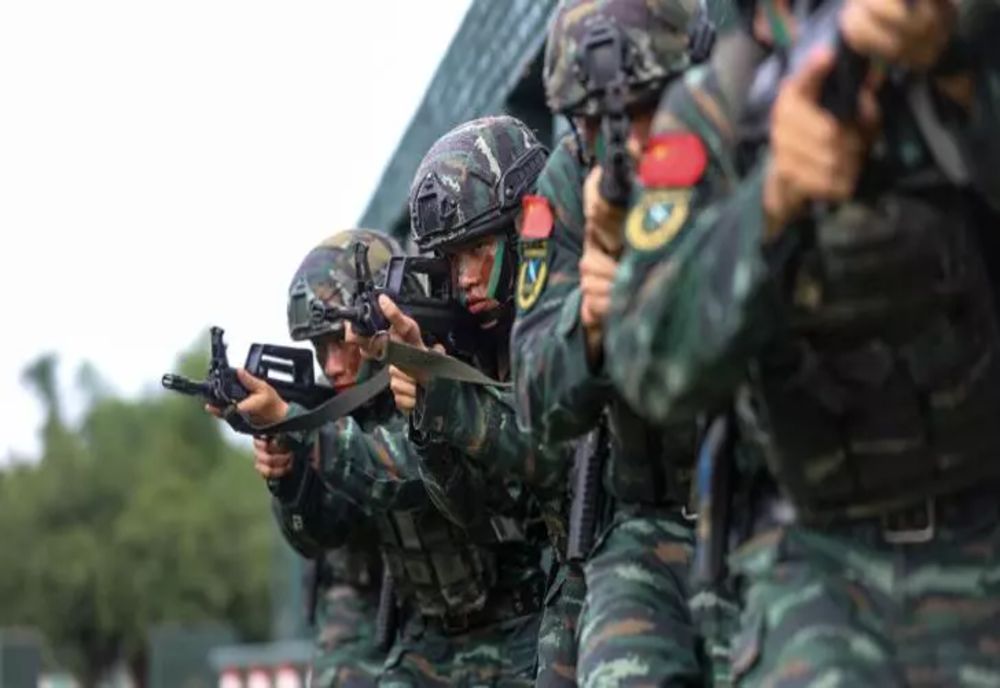 PER: ”Cerem premierului Nicolae Ciucă să ne spună către ce domenii s-a îndreptat compensaţia economică din partea celor de la care achiziționăm echipament și tehnică militară”