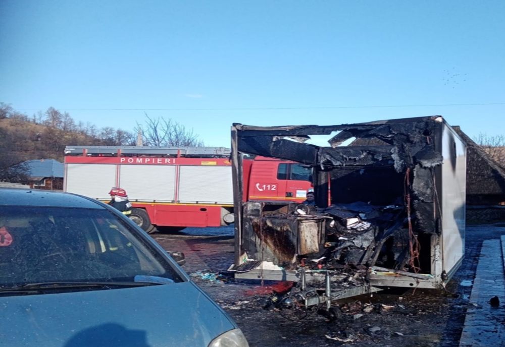 O rulotă tip fast-food a explodat în Botiza! 5 persoane au fost rănite (FOTO)