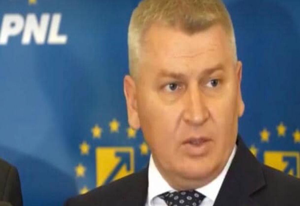 FLORIN ROMAN: MESAJ DUR PENTRU LIDERII PSD: „VOI VREȚI SĂ ACOPERIȚI ȚARA ASTA DE RUȘINE!”