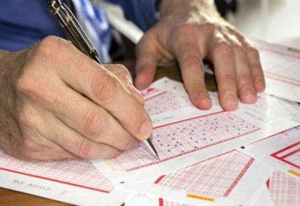 S-A CÂȘTIGAT MARELE PREMIU DE APROAPE 10 MILIOANE DE EURO LA LOTO 6/49