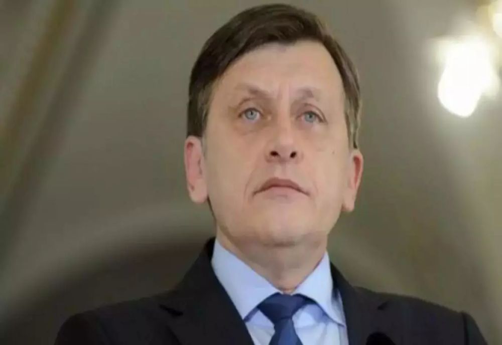CRIN ANTONESCU ÎŞI VA DEPUNE CANDIDATURA PENTRU ALEGERILE PREZIDENŢIALE DUMINICĂ