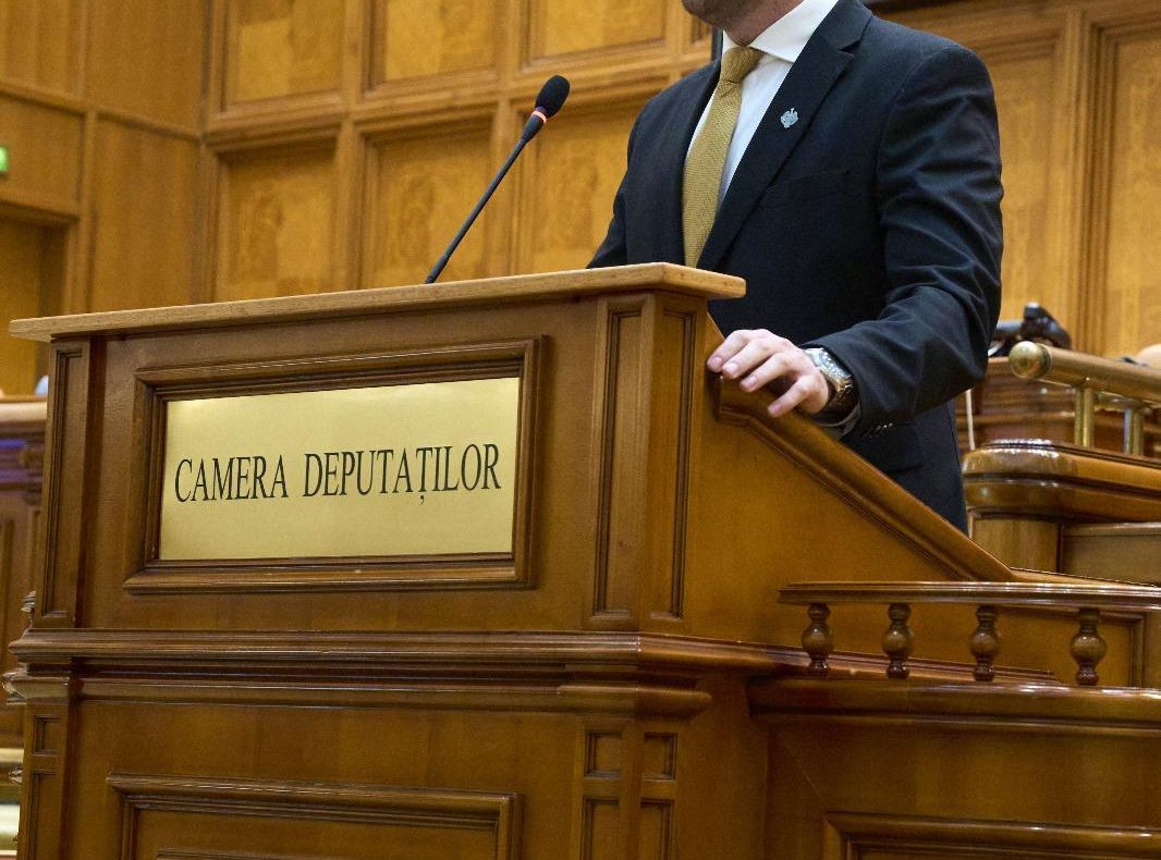 DANIEL CIORNEI:”AM VOTAT PENTRU CEI CARE SERVESC ROMÂNIA ÎN UNIFORMĂ.MILITARII ȘI POLIȚIȘTII MERITĂ RESPECT,NU UMILINȚĂ”