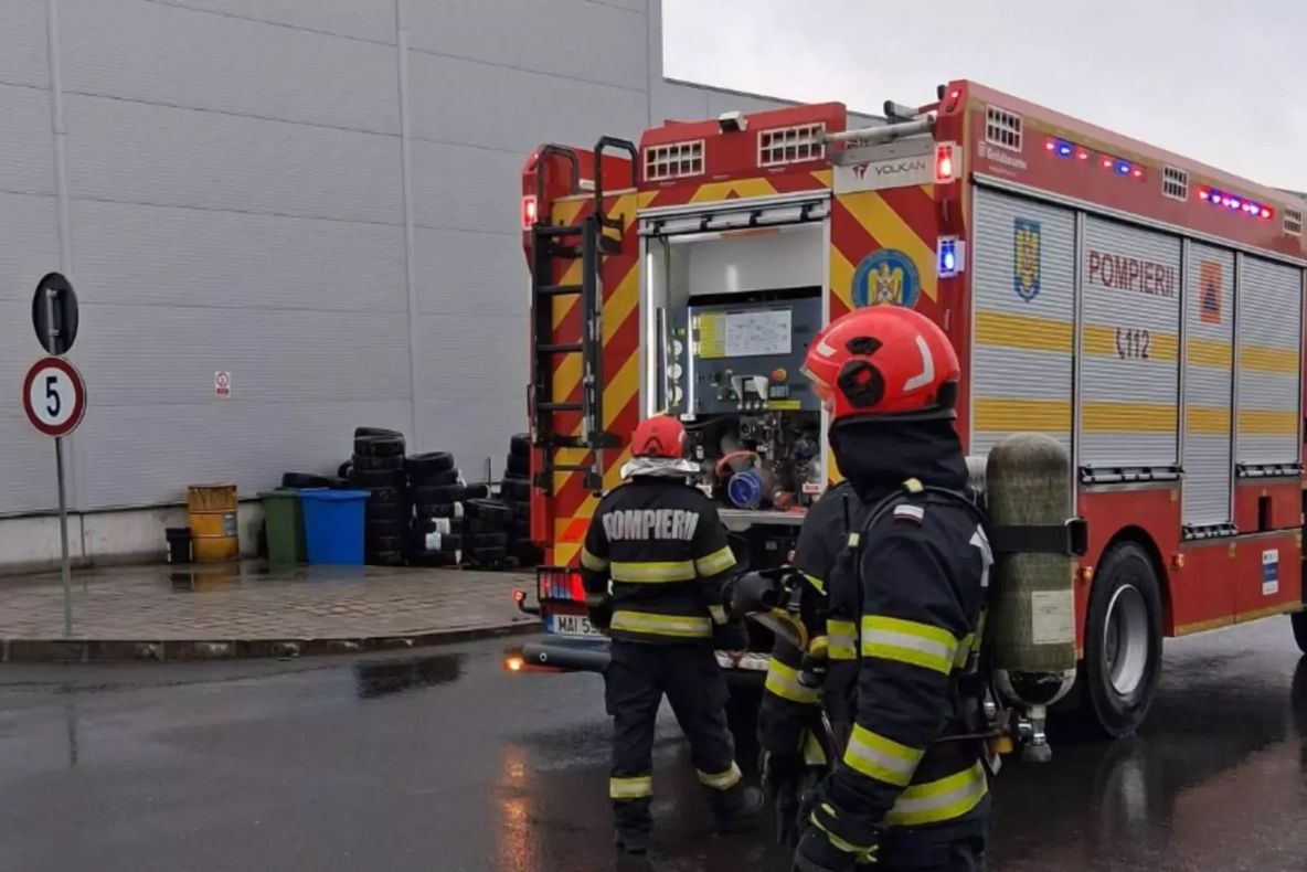 Explozie la Selgros Baia Mare: un bărbat a fost rănit, iar magazinul a fost evacuat de urgență