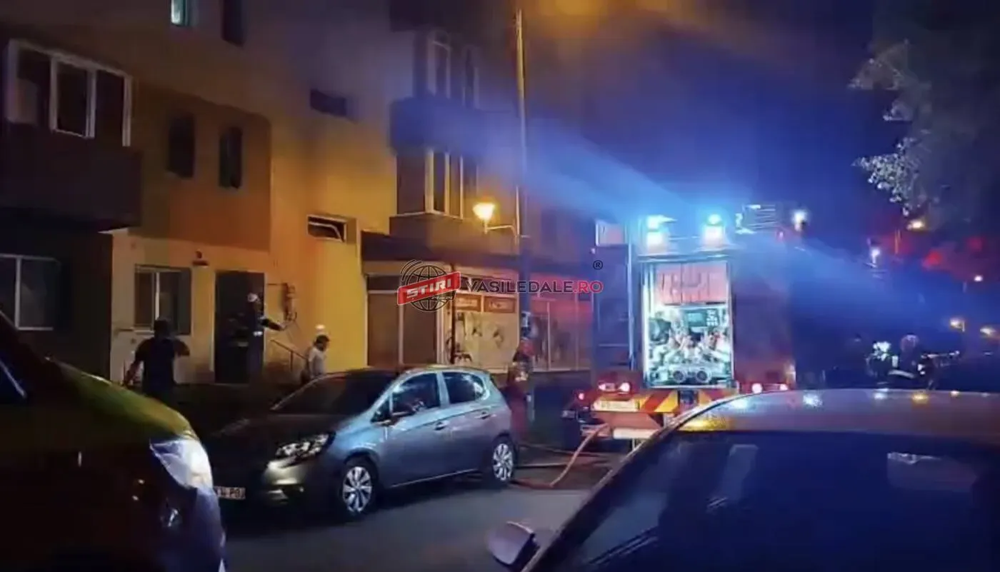 Incendiu într-un bloc din Baia Mare. Două persoane au fost rănite și au suferit arsuri