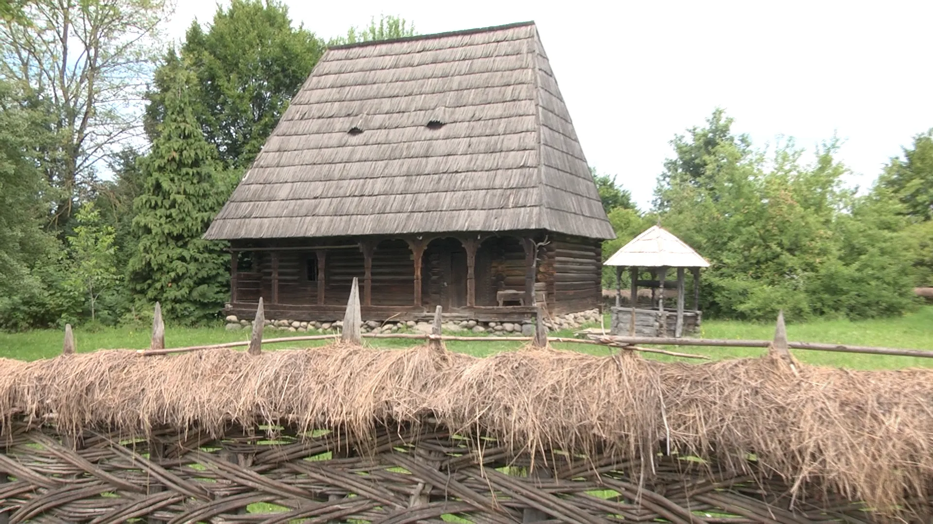 MUZEUL SATULUI REALITATEA