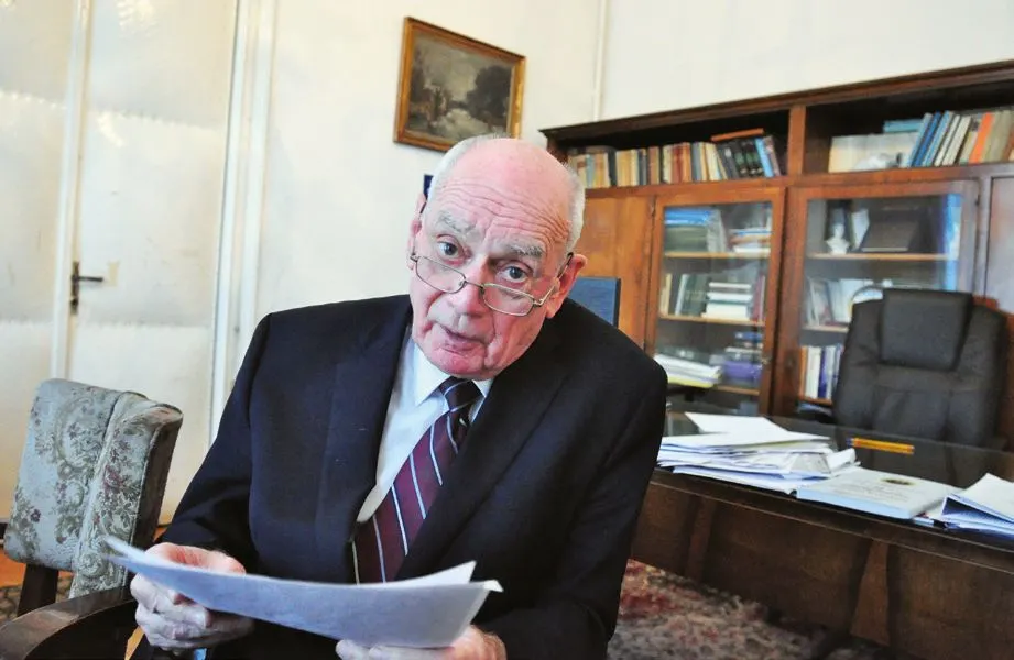 ACADEMICIANUL EMIL BURZO VA FI CETĂȚEAN DE ONOARE AL JUDEȚULUI MARAMUREȘ