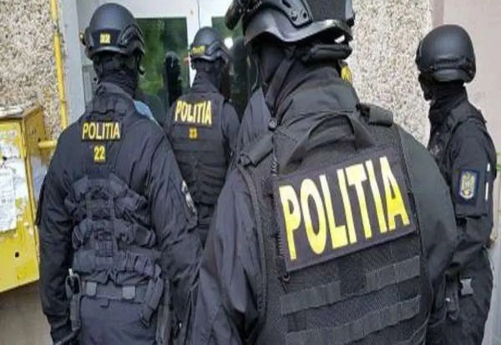 BÂRSANA: Percheziţii domiciliare efectuate de poliţiştii specializaţi în investigarea criminalităţii economice