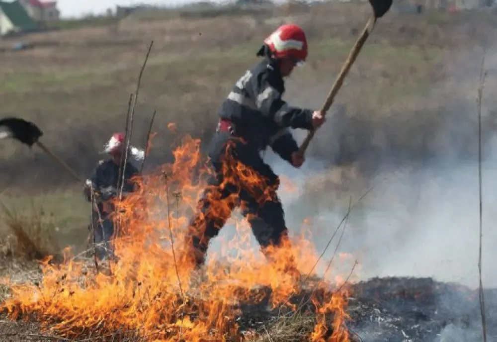 Recomandările pompierilor pentru evitarea producerii incendiilor de vegetație 