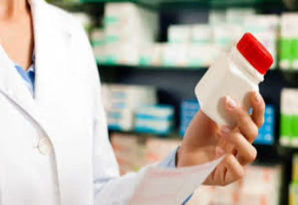 Klaus Iohannis a promulgat legea privind MAJORAREA salariilor pentru farmacişti, biologi, chimişti
