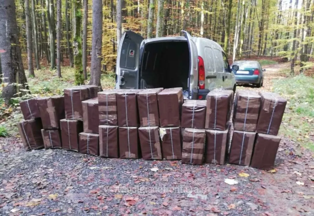 Țigări de contrabandă de peste 140.000 lei, confiscate de polițiștii de frontieră