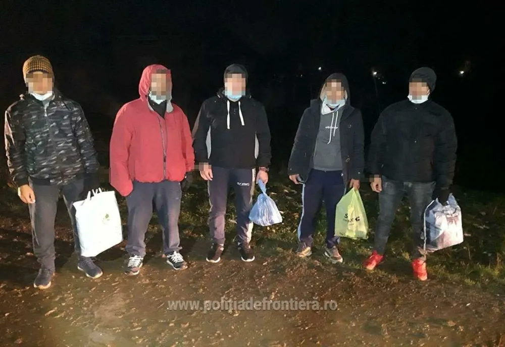 Cinci tineri afgani, opriți din drumul ilegal la frontiera de nord a țării