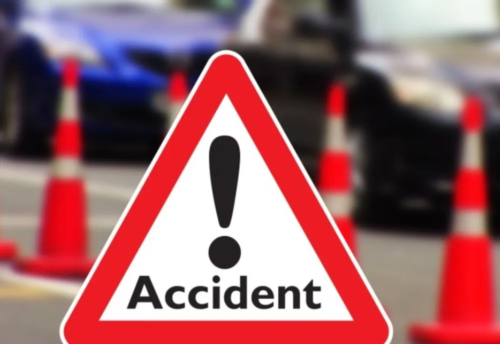 Accident rutier în Sarasău! Victima a mers singură la spital şi i-a minţit pe medici