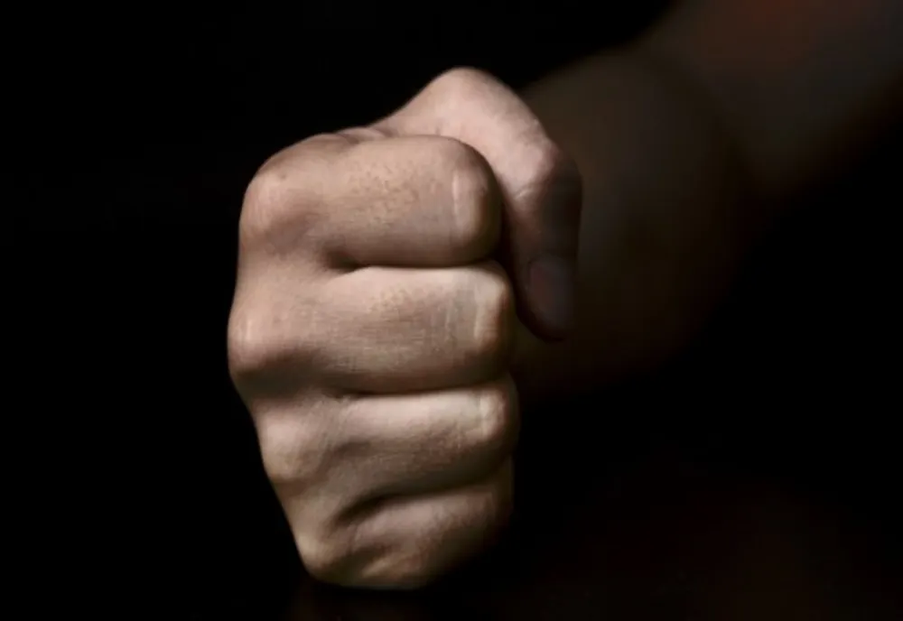 Ordine de protecție împotriva a doi maramureșeni! Unul și-a agresat tatăl, iar celălalt, soția