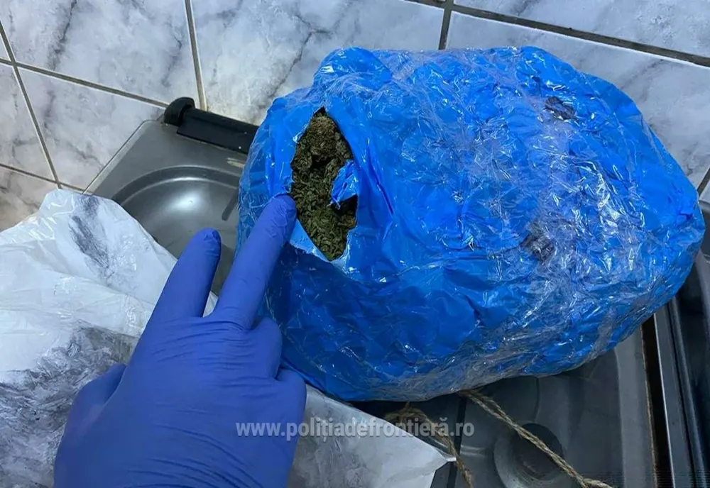 Maramureșean reținut 24 de ore, pentru trafic de droguri! Riscă să-și petreacă Anul Nou după gratii