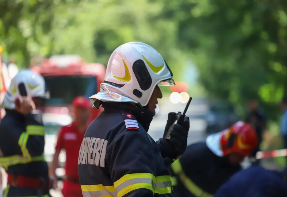 Pompierii militari maramureșeni au intervenit, în acest an, la stingerea a 327 de incendii