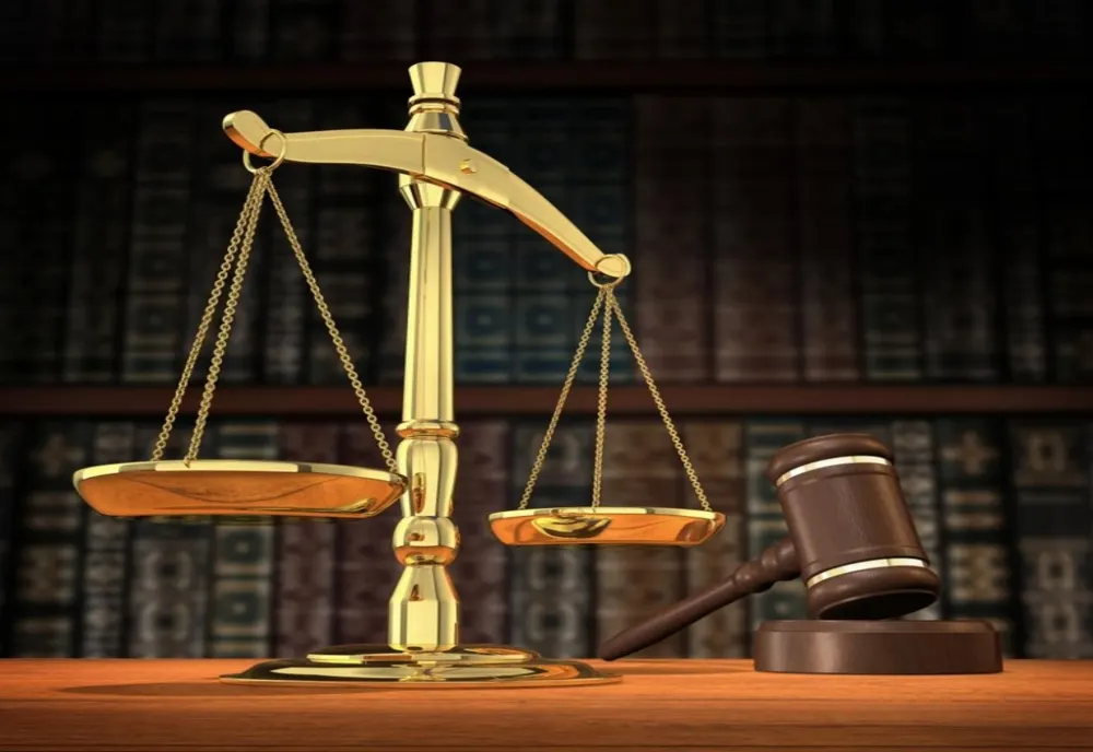 Patru proxeneți, trimiși în judecată de DIICOT Maramureș! Au obținut circa 1,3 milioane de lire sterline după ce au obligat mai multe tinere să se prostitueze