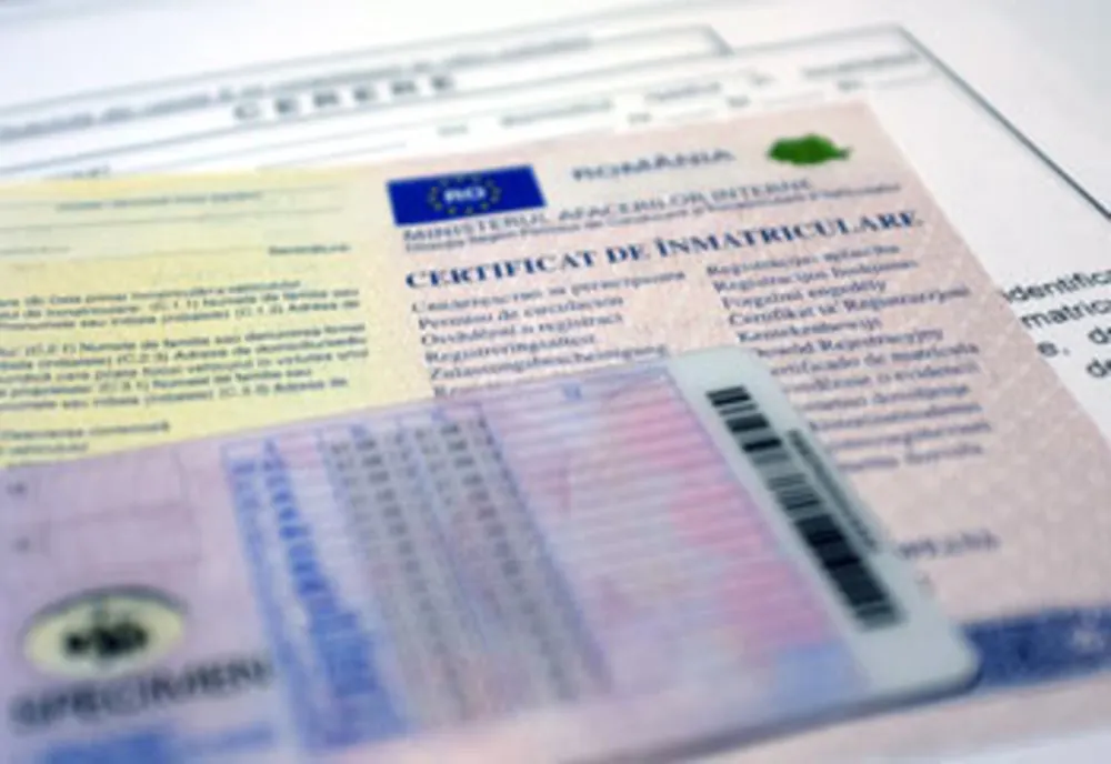 7 certificate de înmatriculare reţinute de poliţiştii din Şomcuta  Mare