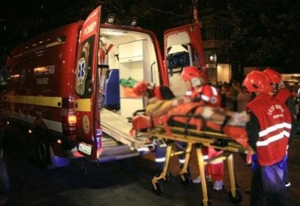 Accident frontal în Rona de Sus! Doi adulţi şi un minor au fost răniţi şi au ajuns la spital