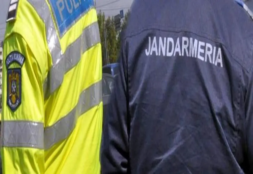 Un bărbat și-a dat foc în fața Tribunalului din Baia Mare. Jandarmii i-au salvat viața