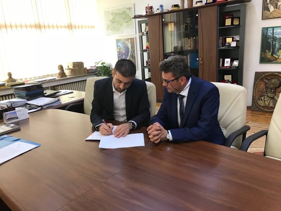 semnare contract Ovidiu Ignat2