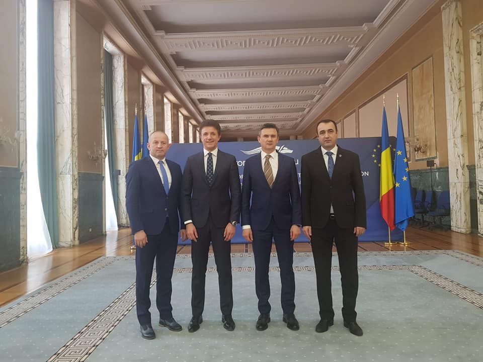 50065939_2112862345461324_4195891299653517312_n