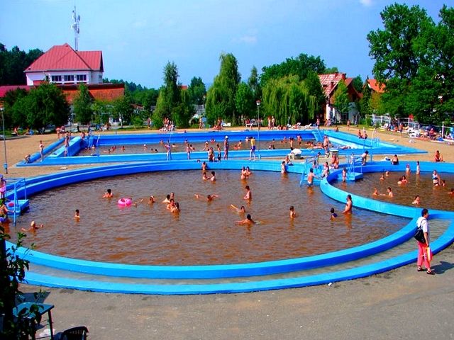 621103BD-115C-465E-A9CA-4EE290FC889A