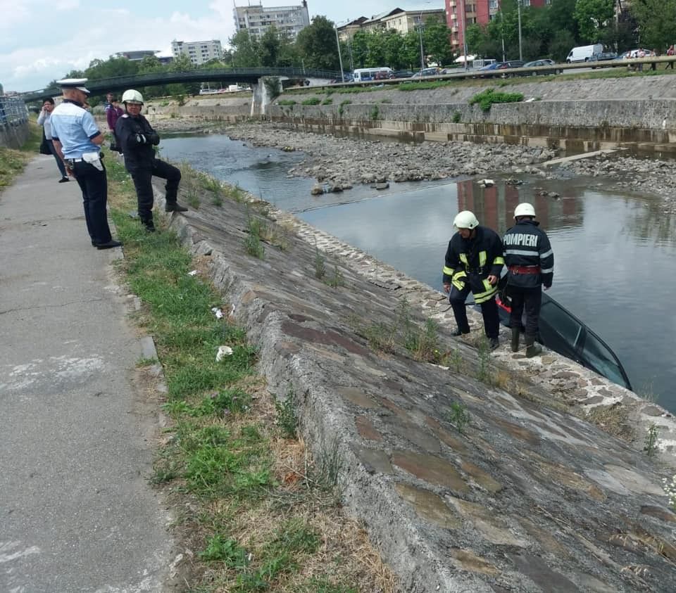 E7FB1389-BB69-40D8-BBED-F9A866A4E622