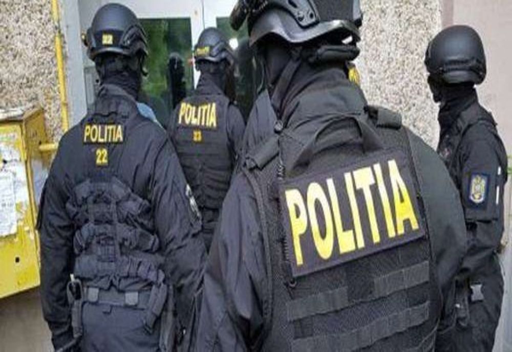 BÂRSANA: Percheziţii domiciliare efectuate de poliţiştii specializaţi în investigarea criminalităţii economice