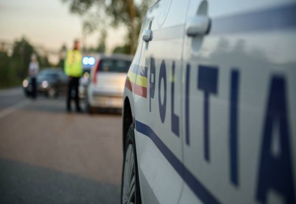 Un adolescent de 15 ani a furat mașina tatălui său și a provocat un accident