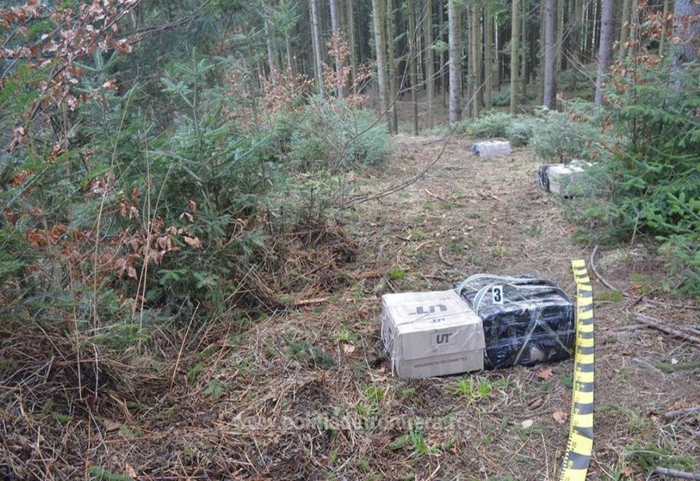 Peste 9.000 pachete țigări depistate la graniţa cu Ucraina