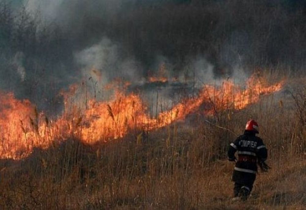 27 de incendii în 24 de ore în Maramureș