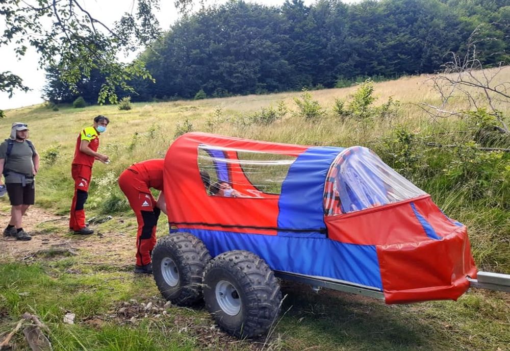 Tânără accidentată în Poiana Boului! Salvamontiștii maramureșeni i-au acordat primul ajutor