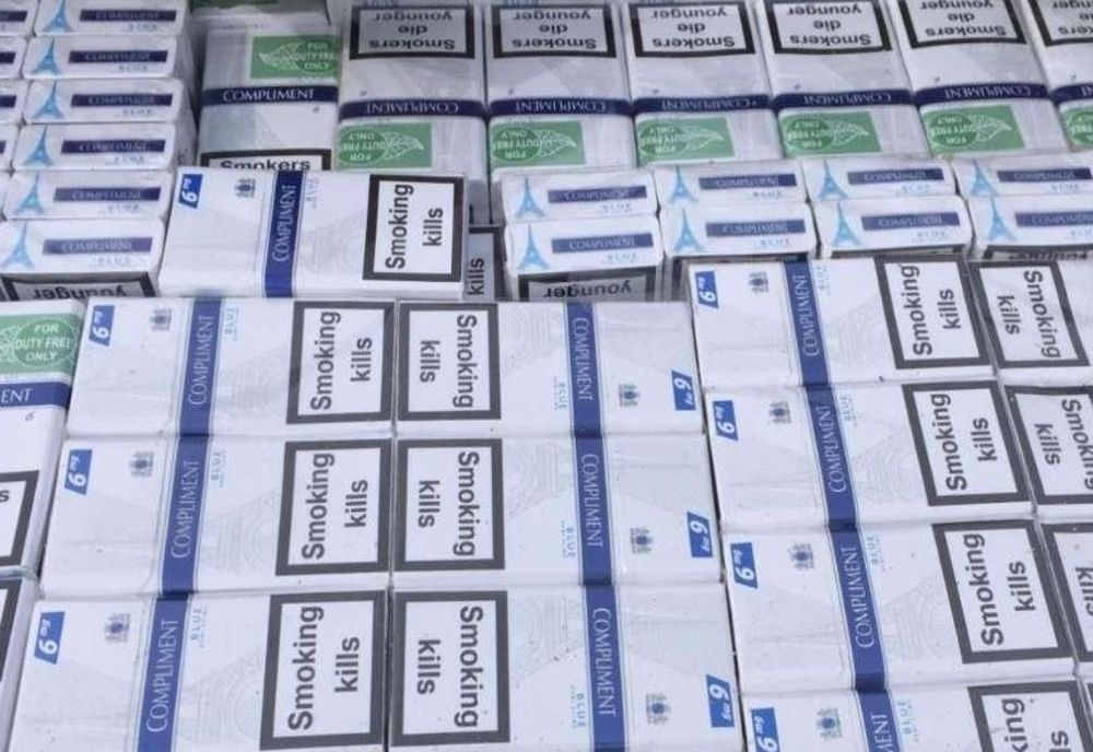 Peste 1.300 de pachete de țigări de contrabandă, confiscate de polițiști, în Vișeu de Sus și Petrova! Au fost indisponibilizați și peste 100 de litri de alcool