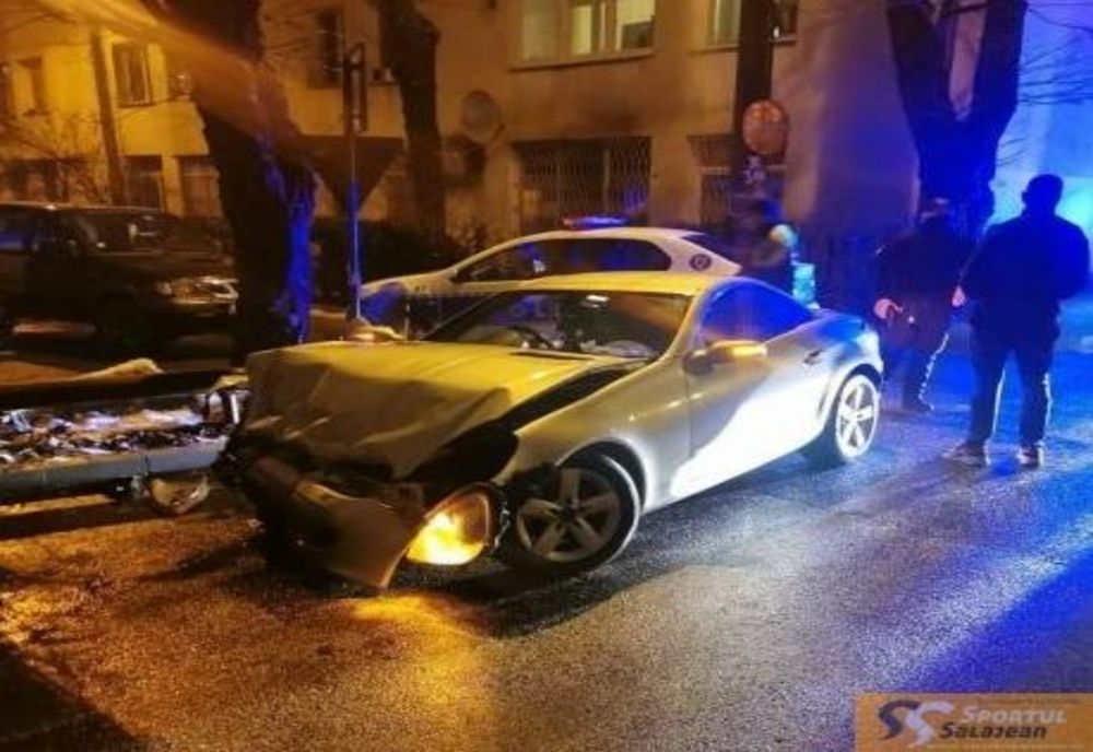FOTO | Accident în Baia Mare provocat de un poliţist  băut din Zalău! A fugit de la faţa locului