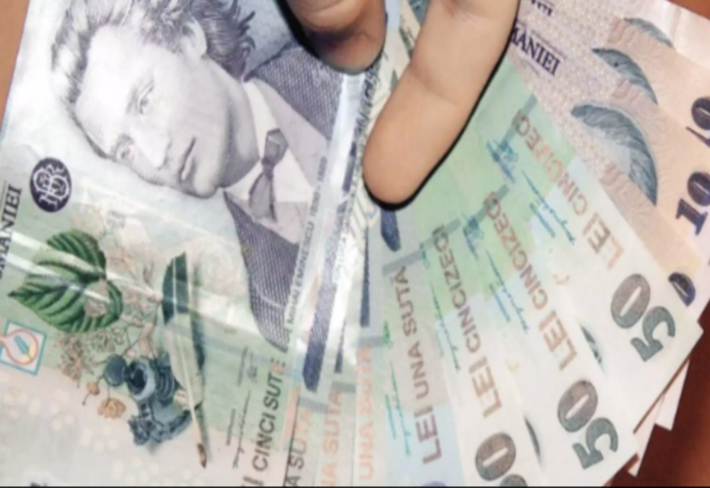 50.000 de lei furaţi dintr-o locuinţă din Maramureş! Suspectele din Sălaj au găsit cheia de acces pe pervaz