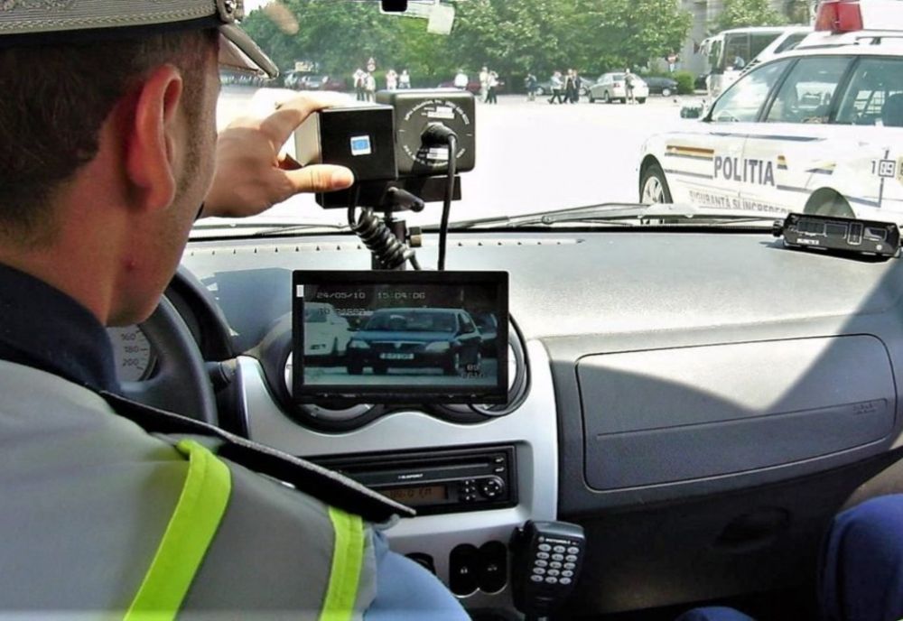 Bărbat din Baia Mare, fără permis de conducere, prins de radar prin oraş cu cu viteza de 121 km/h