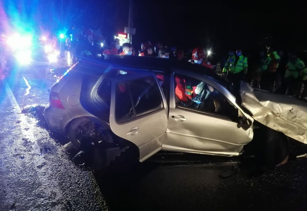 Grav accident în Şomcuta Mare! Un bărbat a murit după impactul dintre o maşină şi un autobuz (FOTO)