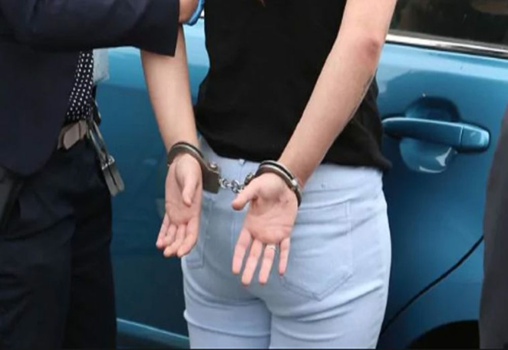 Maramureșeancă, dată în urmărire de austrieci pentru trafic de migranți, arestată preventiv