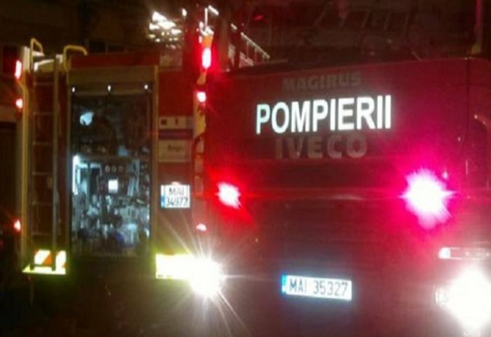 Incendiu la un apartament din blocul turn din Baia Mare