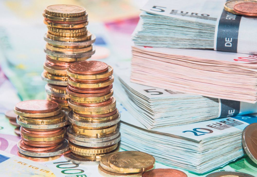 Pe 1 ianuarie crește IRCC. Rata lunară va fi mai mare cu până la 330 de lei pentru credite ipotecare cu dobândă variabilă