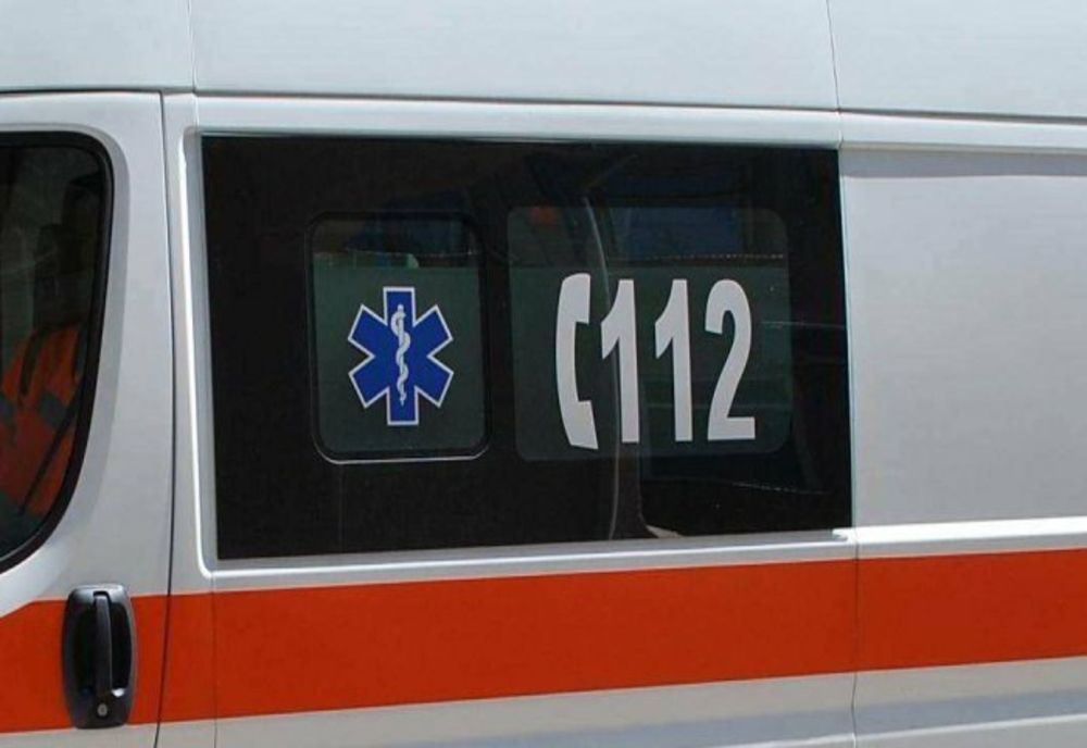 Accident cu două maşini pe DN1C! Un adult şi trei minori au fost răniţi