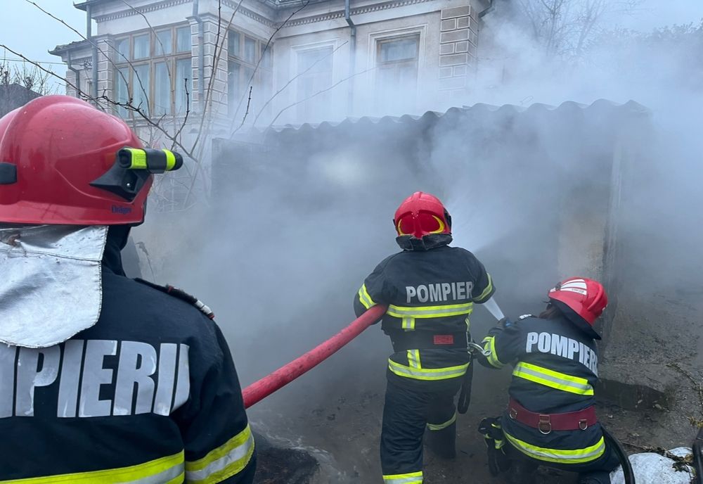 Pompierii din Maramureş au intervenit la 9 incendii, într-un singur weekend