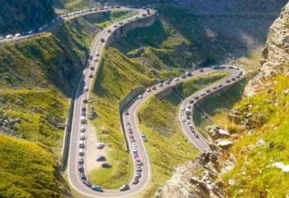 TRAFIC ÎNGREUNAT PE TRANSFĂGĂRĂȘAN