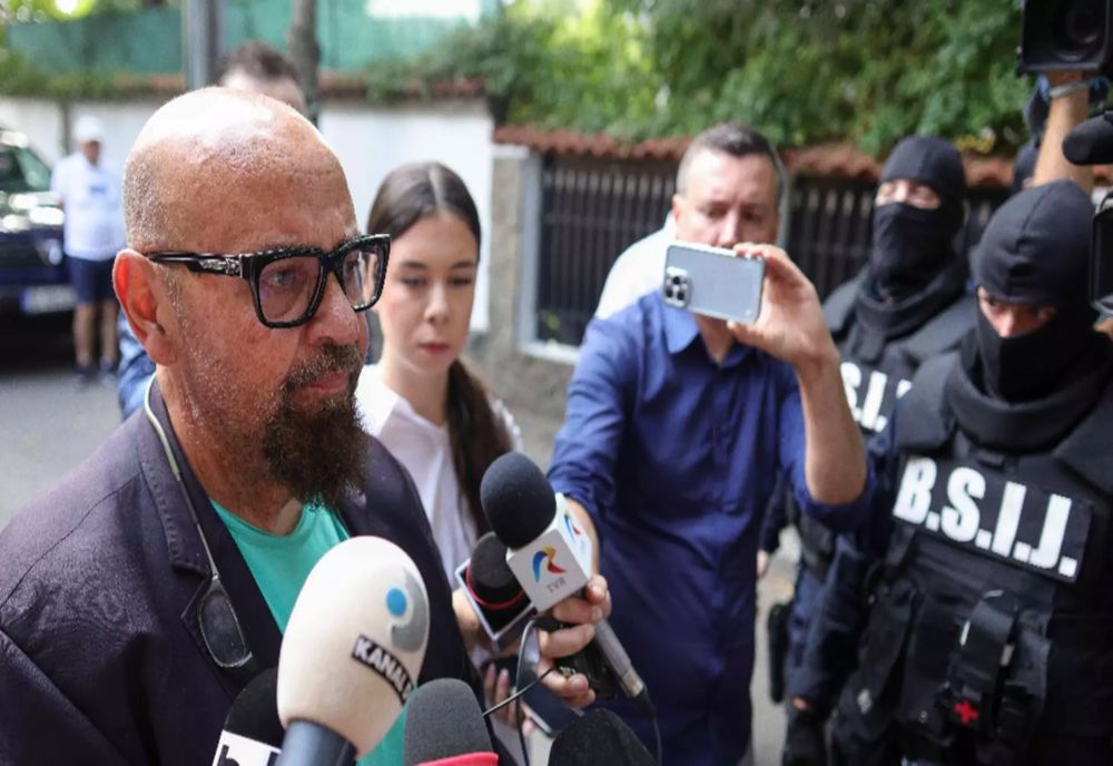 CRISTIAN POPESCU PIEDONE DĂ ASTĂZI CU SUBSEMNATUL LA POLIȚIE