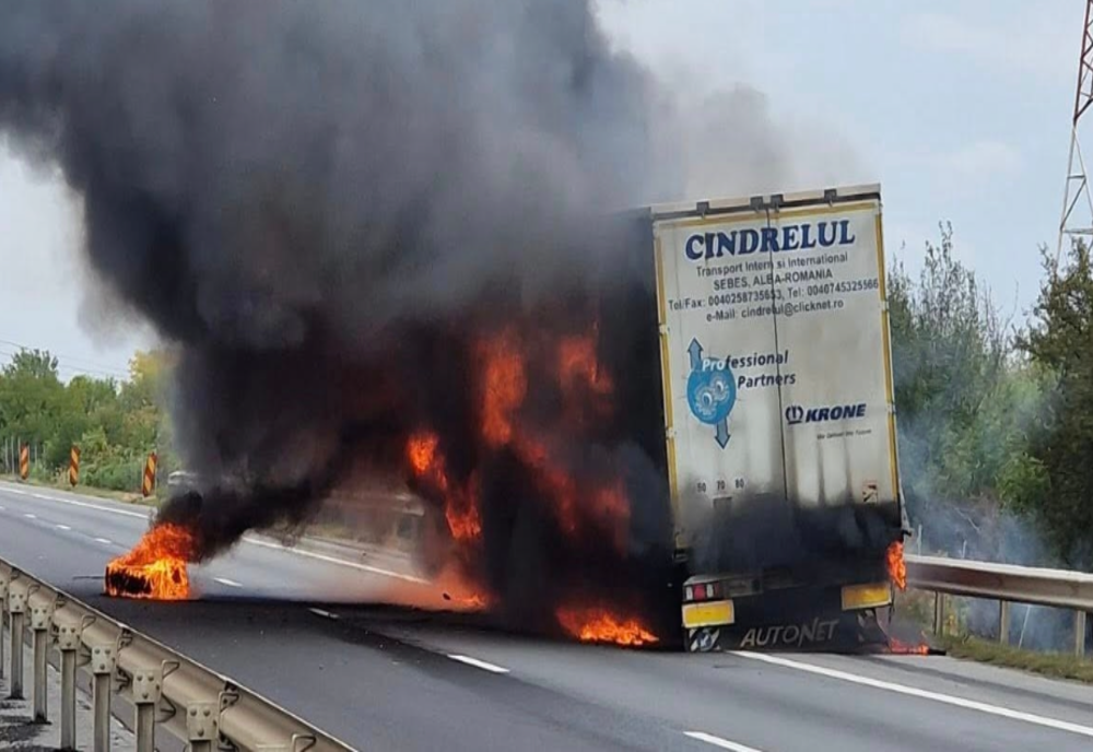 UN TIR A LUAT FOC ÎN MERS PE A1