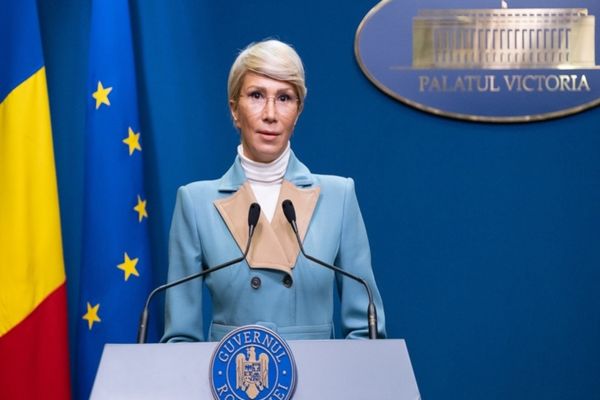 Vicepremierul Raluca Turcan anunţă că salariul minim va creşte în 2020