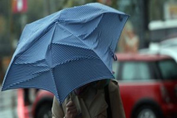 Un ciclon din vestul Europei aduce ninsori și frig în toată România!