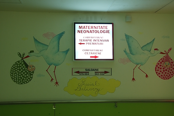 Bebeluşi lăsaţi în maternitate după naştere. 5 copii au fost abandonați în acest an în Spitalul Județean